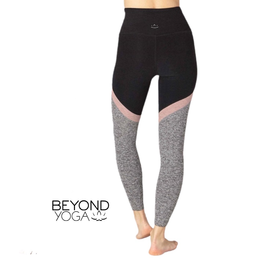 NWT Beyond Yoga Tri-Panel High Waisted Midi Legging BY XS - Picture 2 of 4
